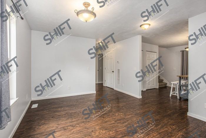 755 North Ave Ne - Photo 2 of 25