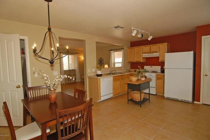 3342 N Sierra Springs Dr - Photo 3 of 11