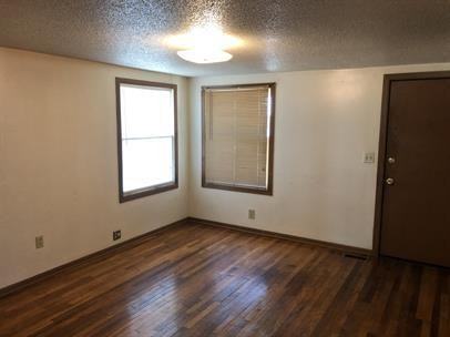 306 E 4th St - Photo 3 of 11