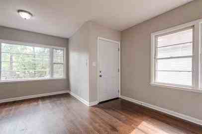 1935 Handley Ave Sw - Photo 2 of 12