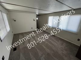 featured image of 421 N 200 W #13
