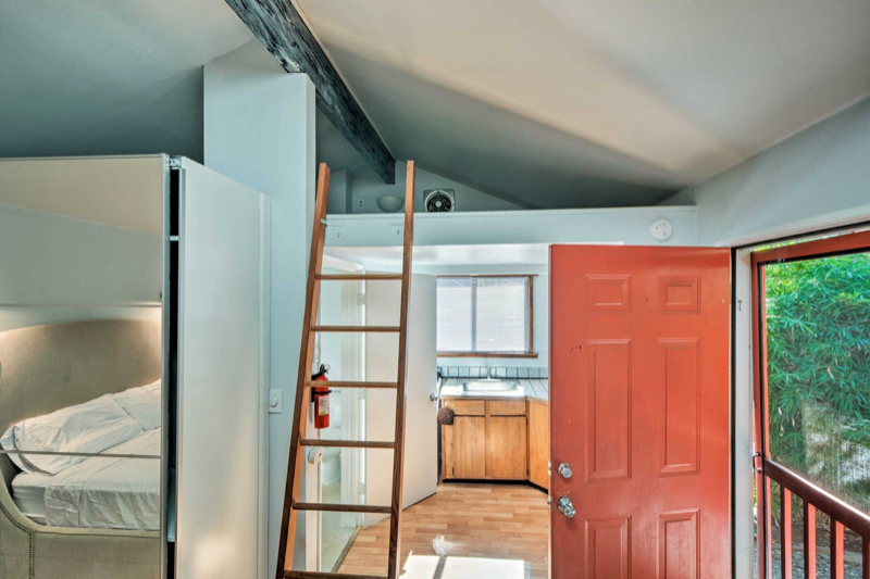 673 Siskiyou Blvd - Photo 3 of 22