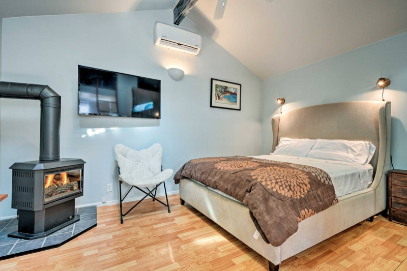 673 Siskiyou Blvd - Photo 4 of 22