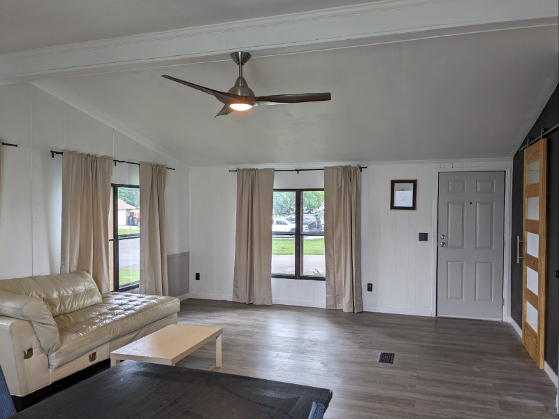 101 W Skyway Dr - Photo 4 of 22