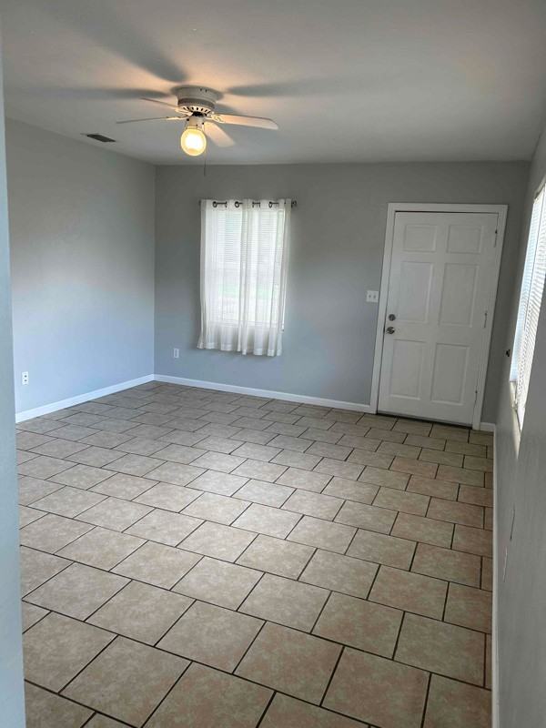 4218 Woodmere St - Photo 2 of 9