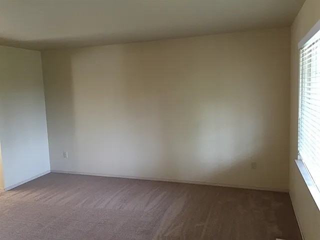 280 S Elsa St #NA - Photo 2 of 7