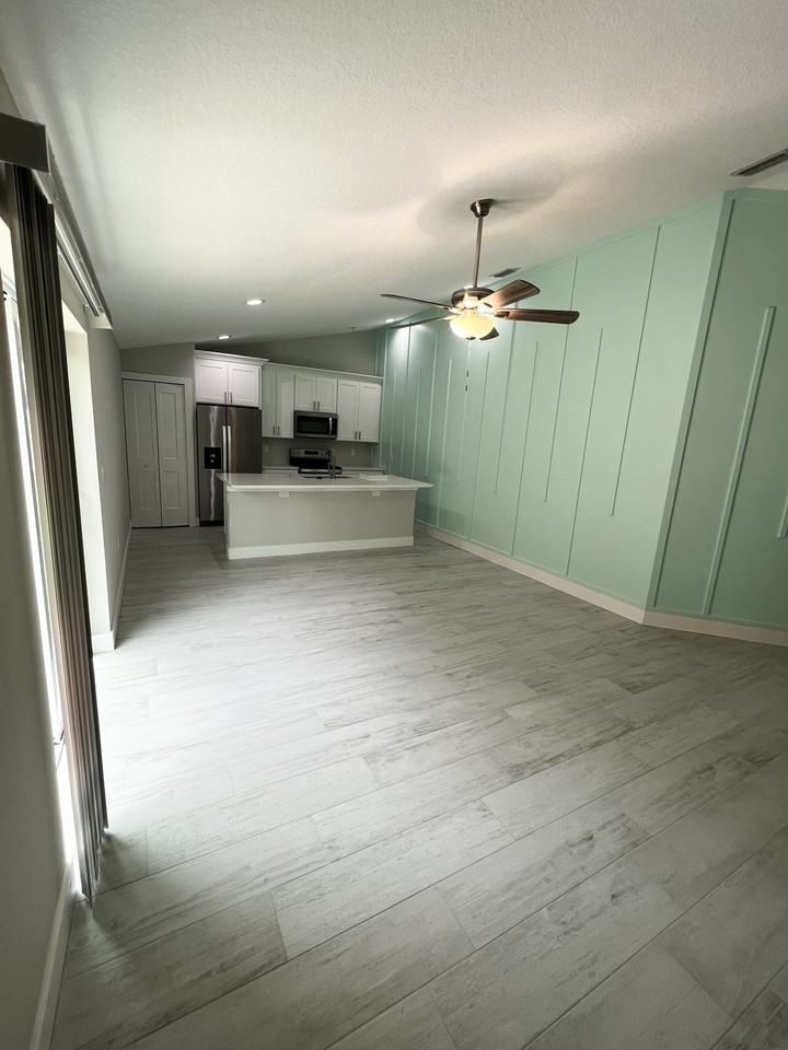 5515 Eagle Way #B - Photo 3 of 20