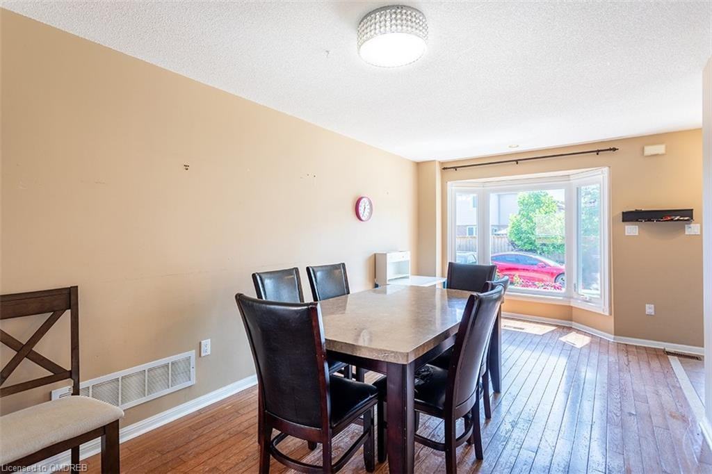 5047 Kempling Lane - Photo 3 of 11