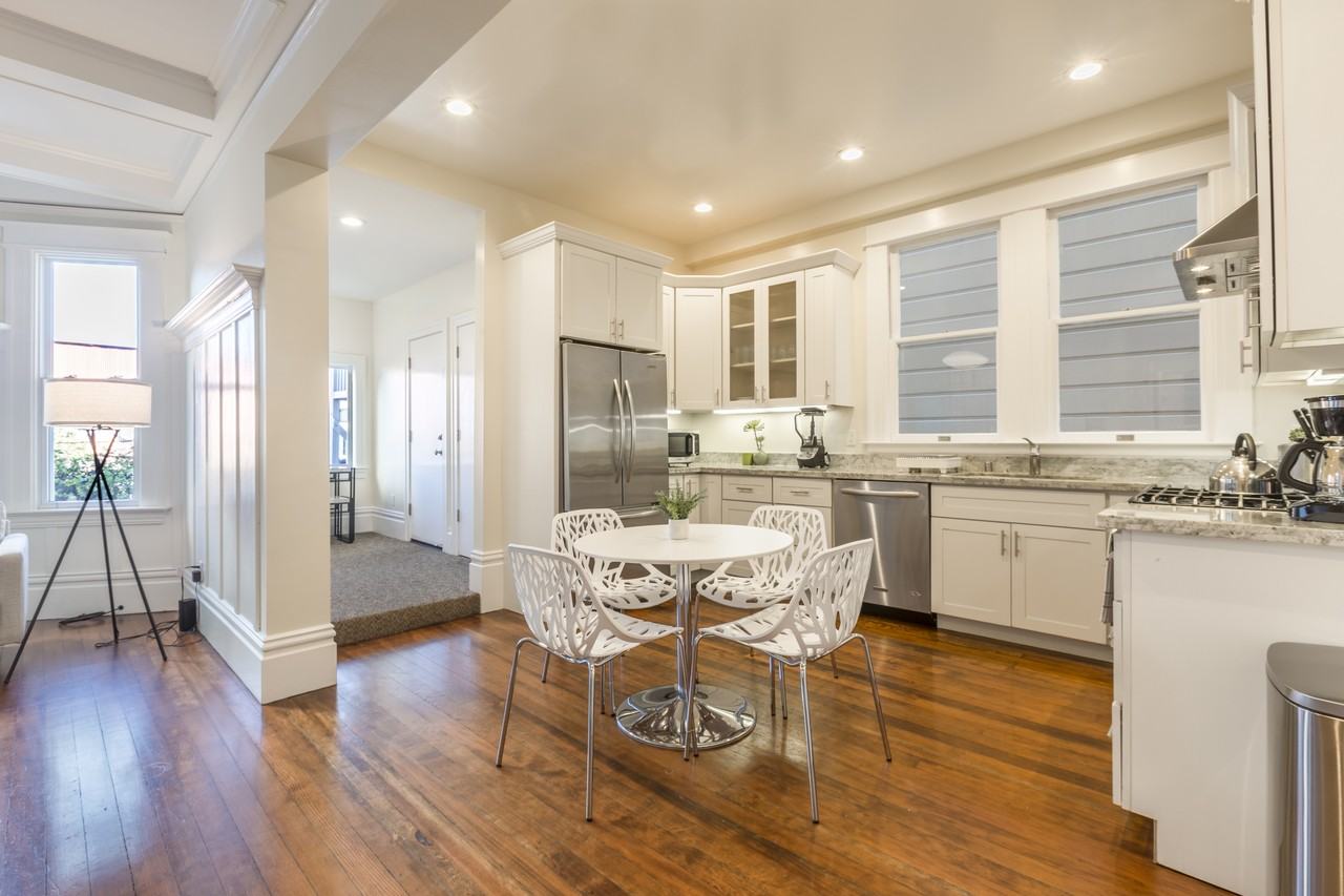 259 South Van Ness Avenue - Photo 6 of 14