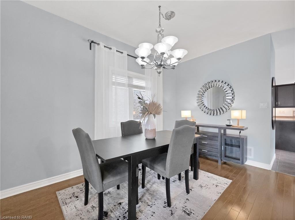 245 Springvalley Crescent - Photo 3 of 8