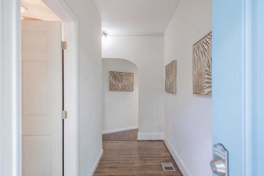 Charlotte Pl Nw - Photo 7 of 16