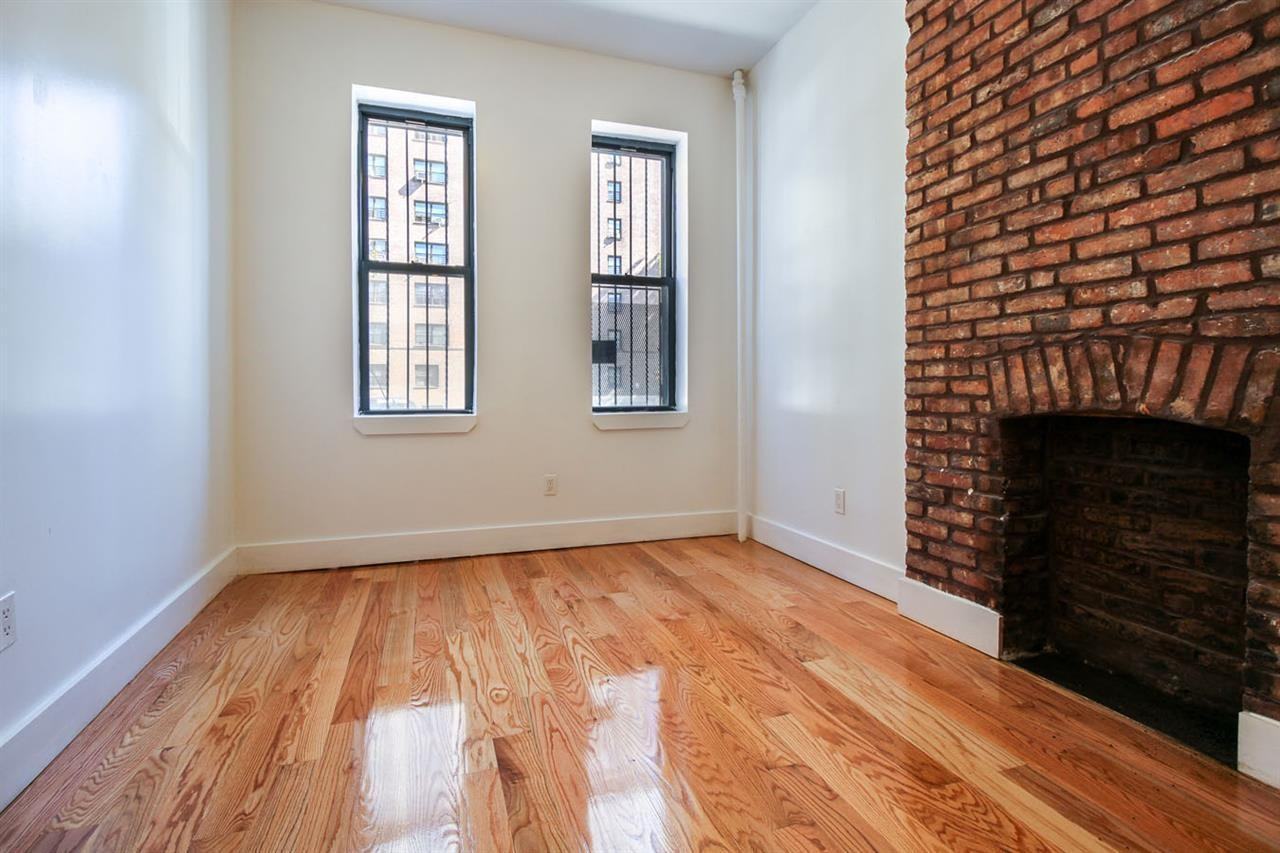13 Humboldt St #4L - Photo 3 of 8
