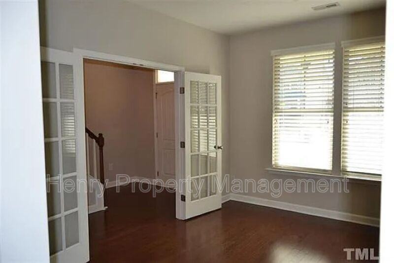 856 Bay Bouquet Ln - Photo 2 of 18