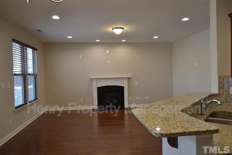 856 Bay Bouquet Ln - Photo 4 of 18
