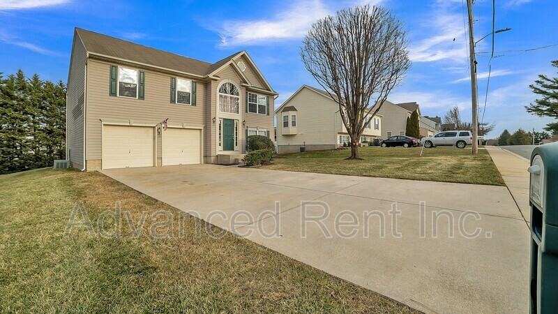 614 Henderson Rd - Photo 3 of 28