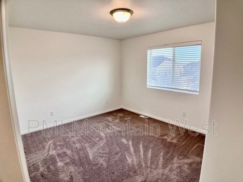 2013 Wn - Photo 3 of 35