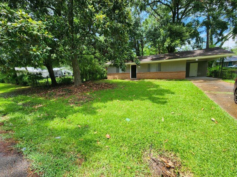 2640 Greenfield Ave - Photo 2 of 16