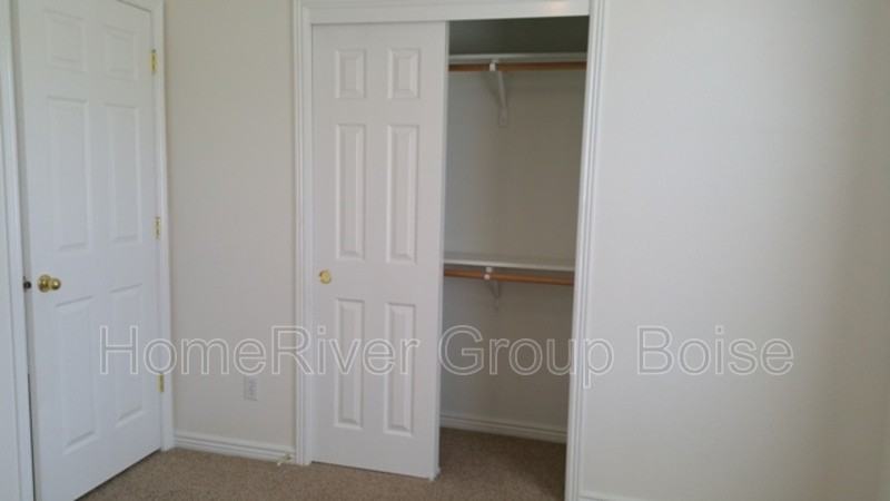 1602 Spruce Creek Loop - Photo 5 of 17