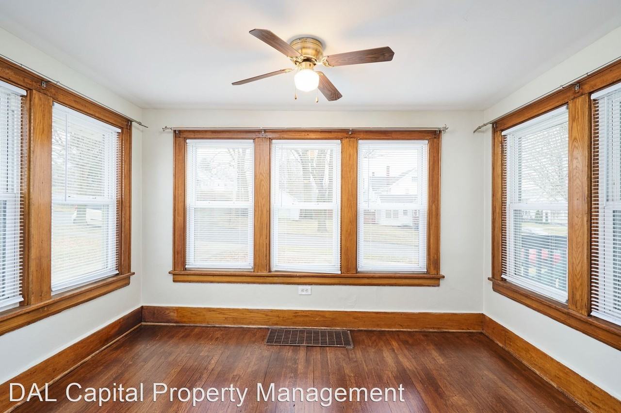 529 Reed Ave - Photo 3 of 17