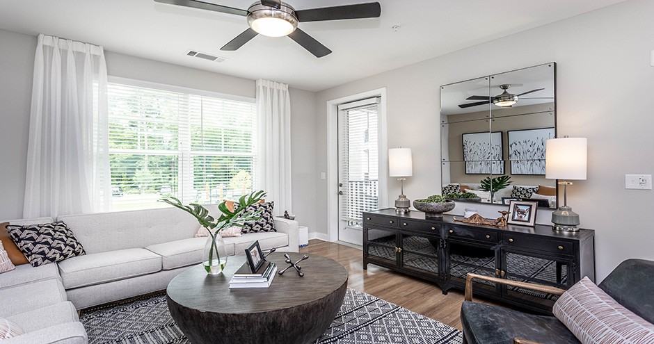 Aviation Crossing Apartments - Photo 5 of 105