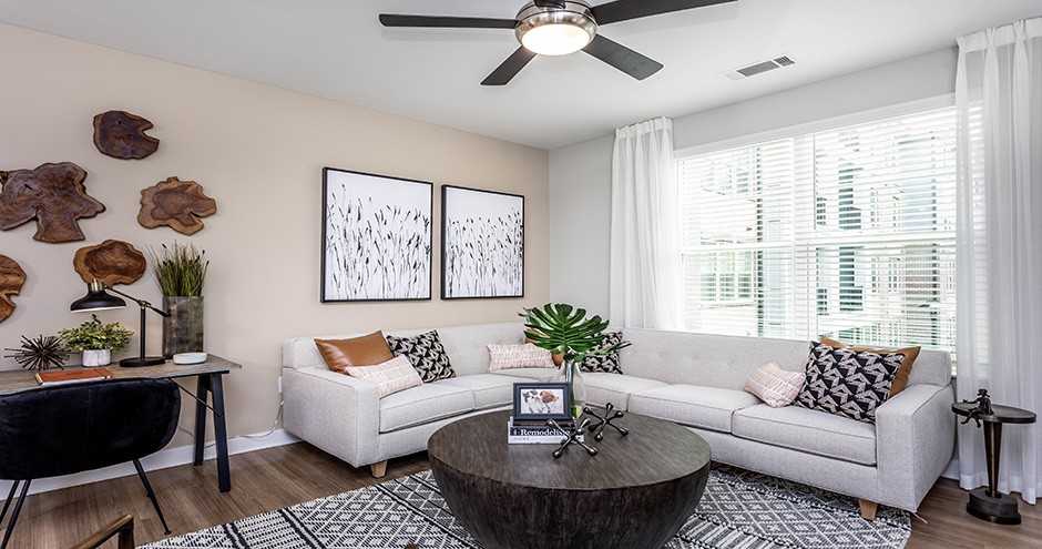 Aviation Crossing Apartments - Photo 4 of 105