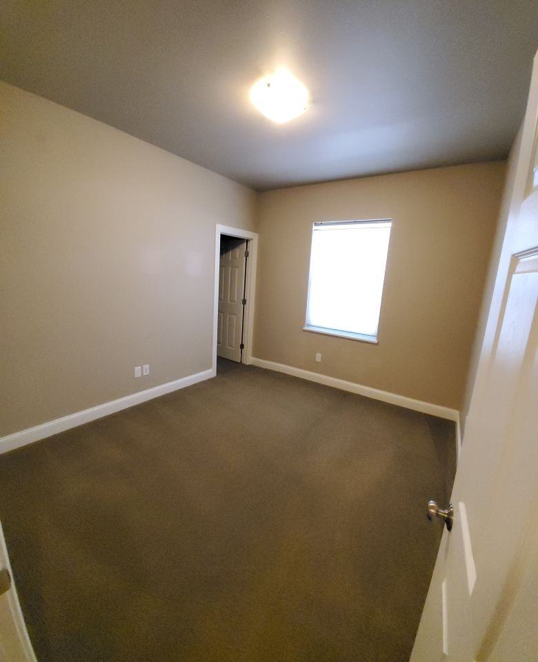 1409 Harmony Ct - Photo 5 of 9