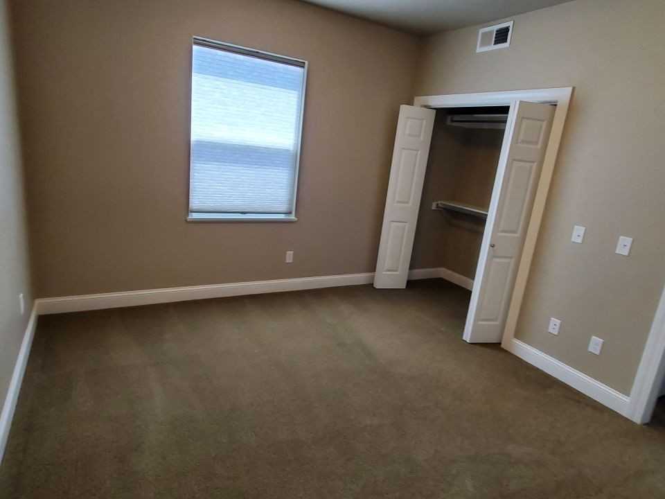 1409 Harmony Ct - Photo 7 of 9