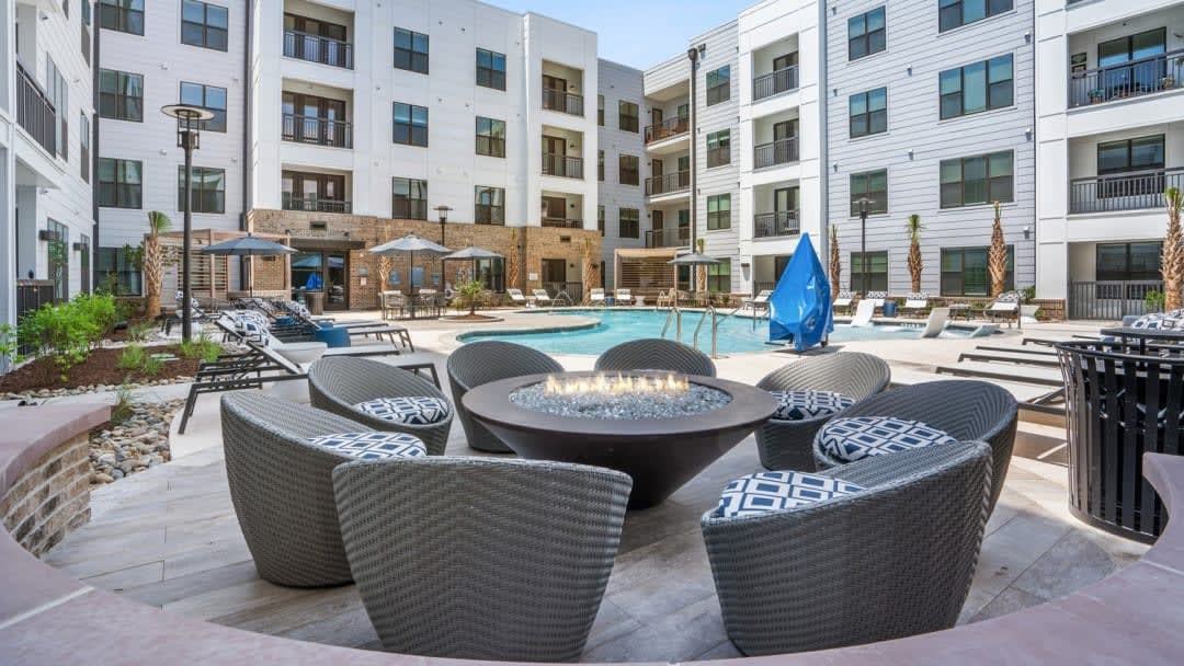 Flats on Front Apartments 1045 N Front St, Wilmington, NC 28401 Zumper