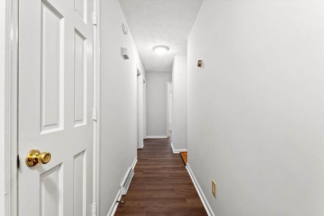 3446 Malabu Cir #B - Photo 3 of 21