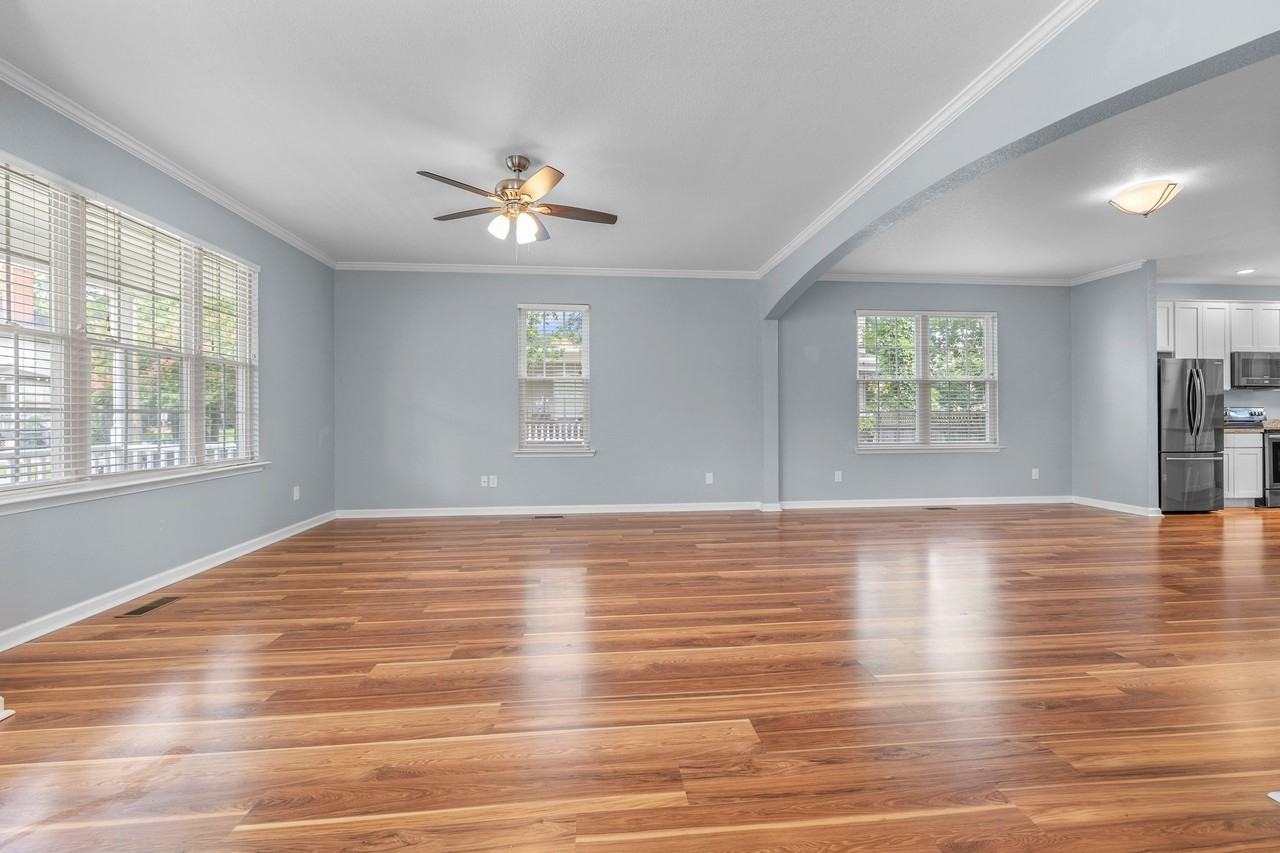 426 W 28th St #1 - Photo 7 of 29