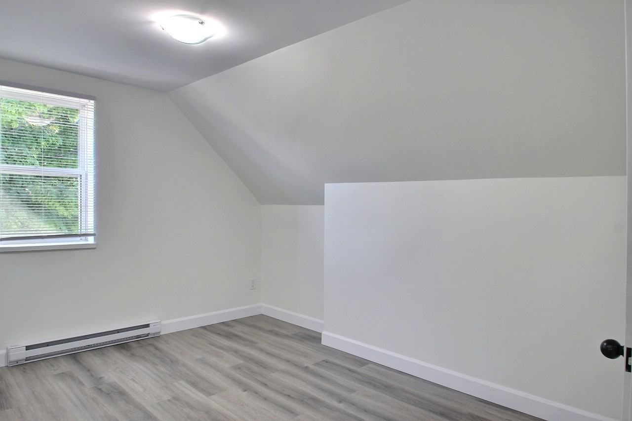 141 St George St #141 - Photo 5 of 8