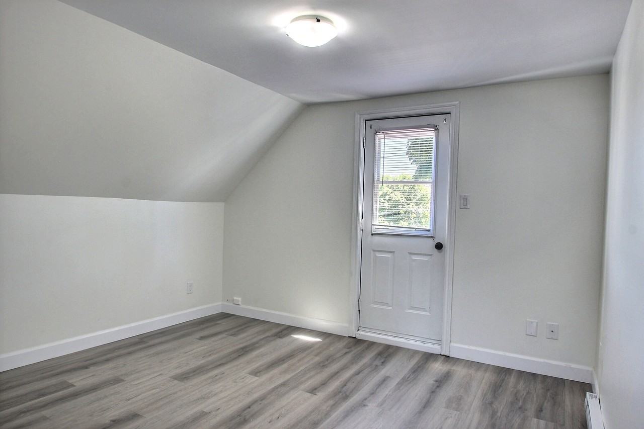 141 St George St #141 - Photo 6 of 8