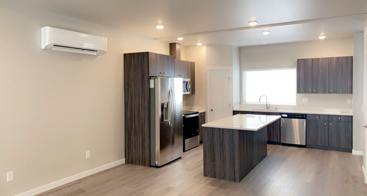 627 E Street - A #101 - Photo 2 of 7