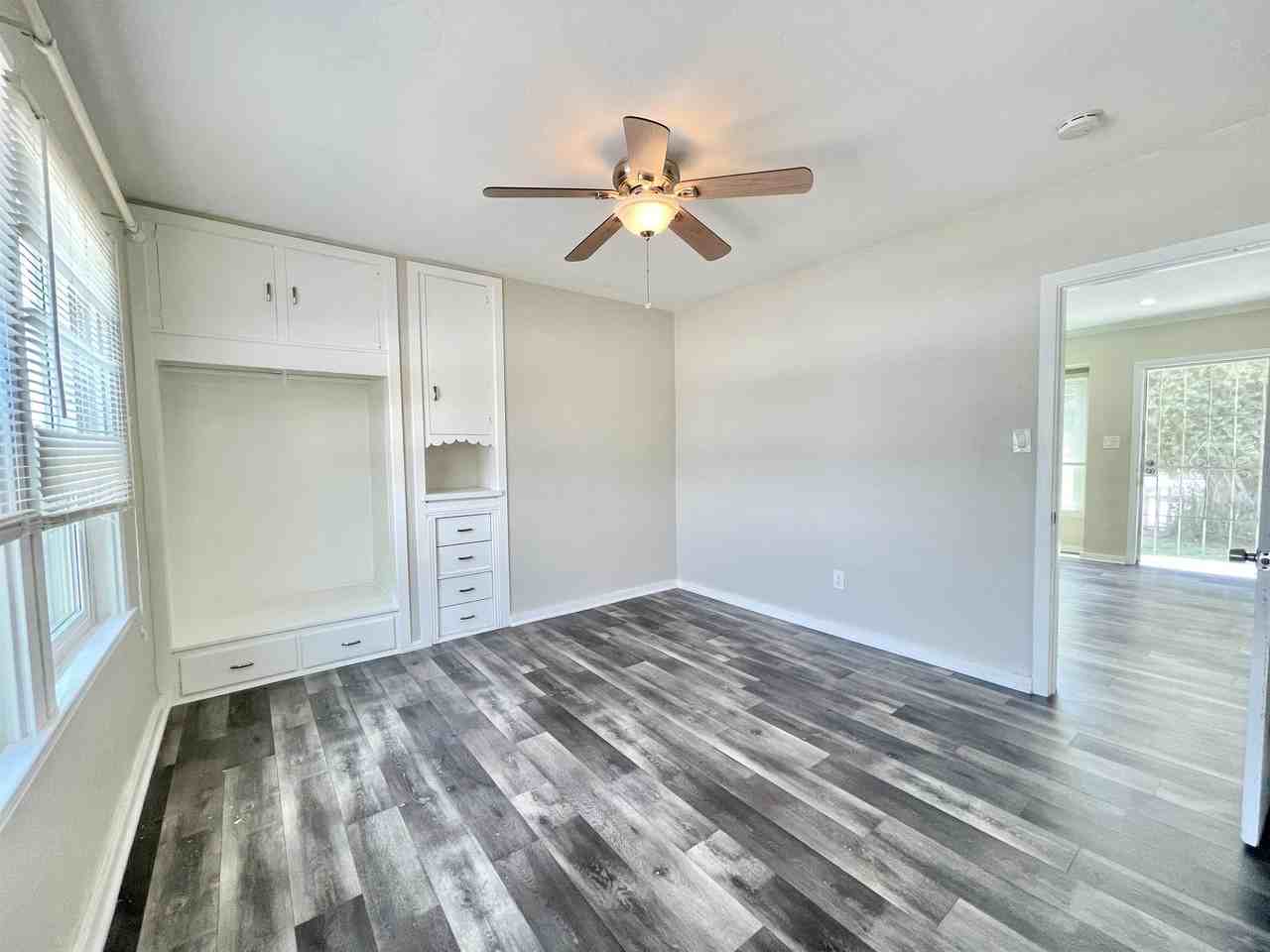 7319 Olive Tree Ln #7319 - Photo 4 of 11