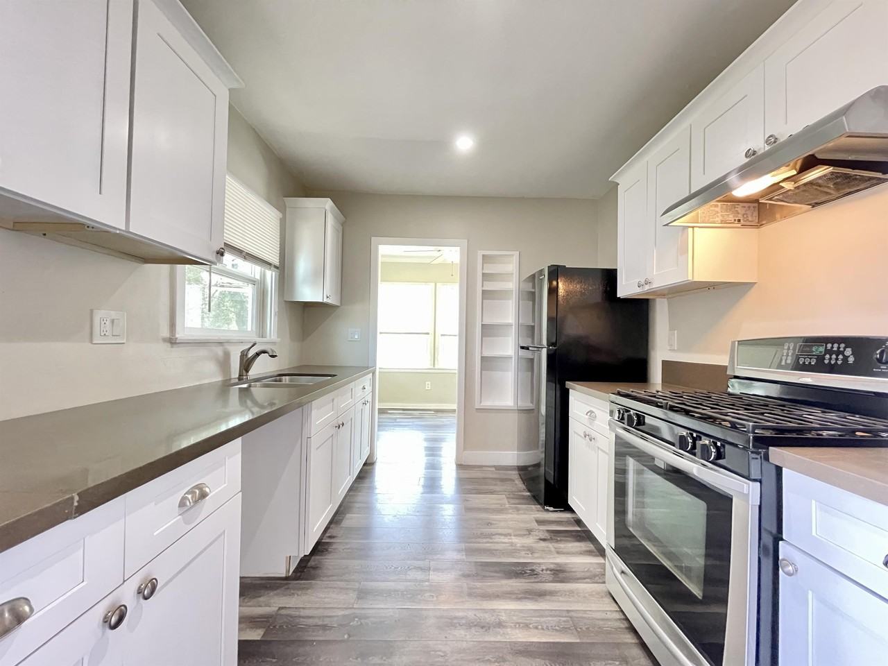 7319 Olive Tree Ln #7319 - Photo 5 of 11