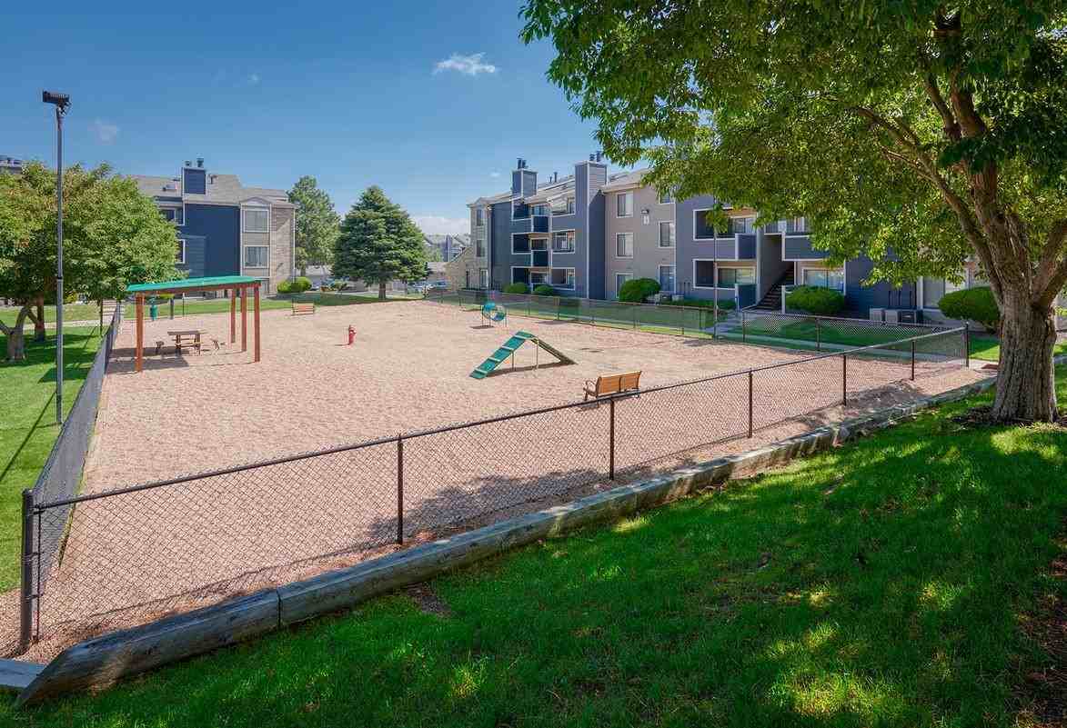 8965 E Florida Ave - Photo 6 of 24