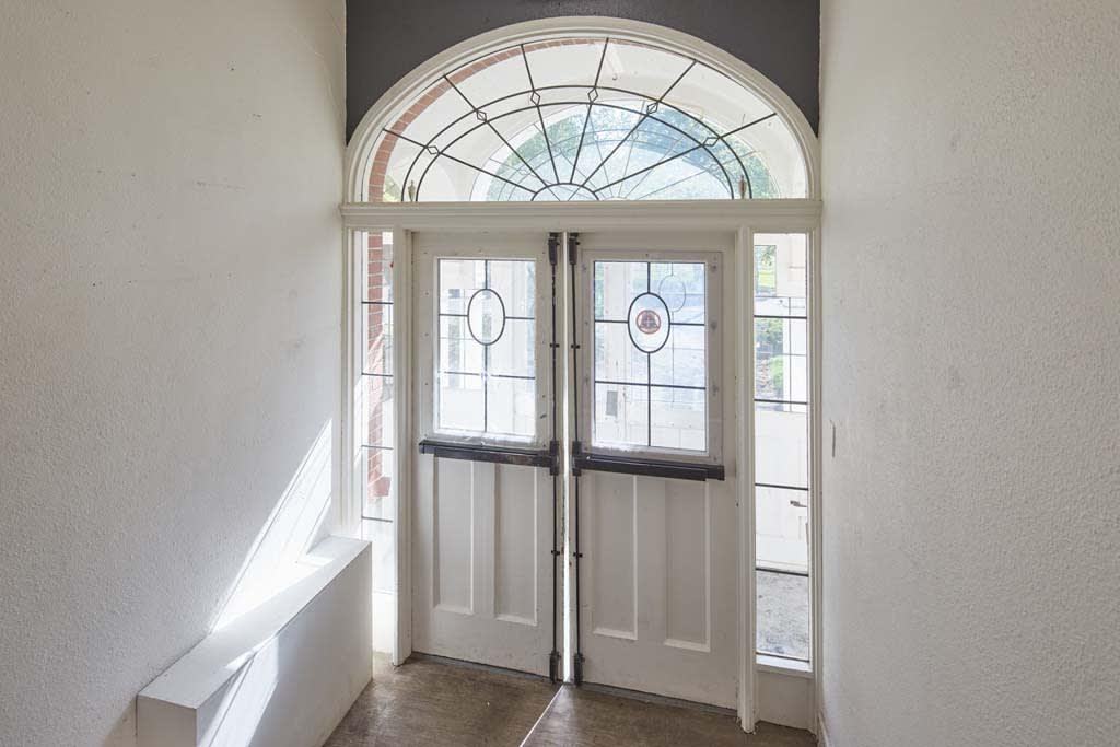 850 Ne 81st Ave - Photo 4 of 50