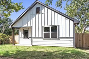 featured image of 109 N Banks St