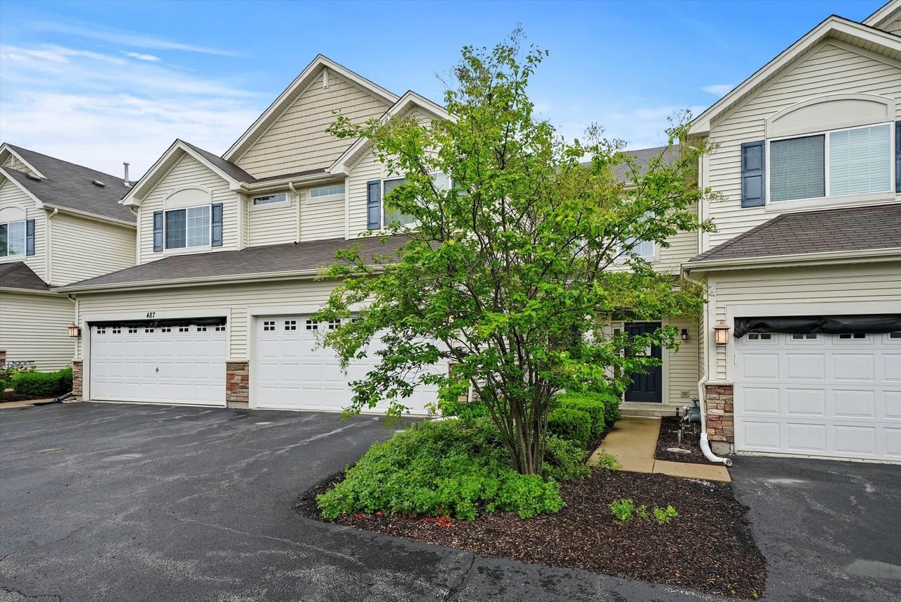 485 S Jade Ln - Photo 3 of 25