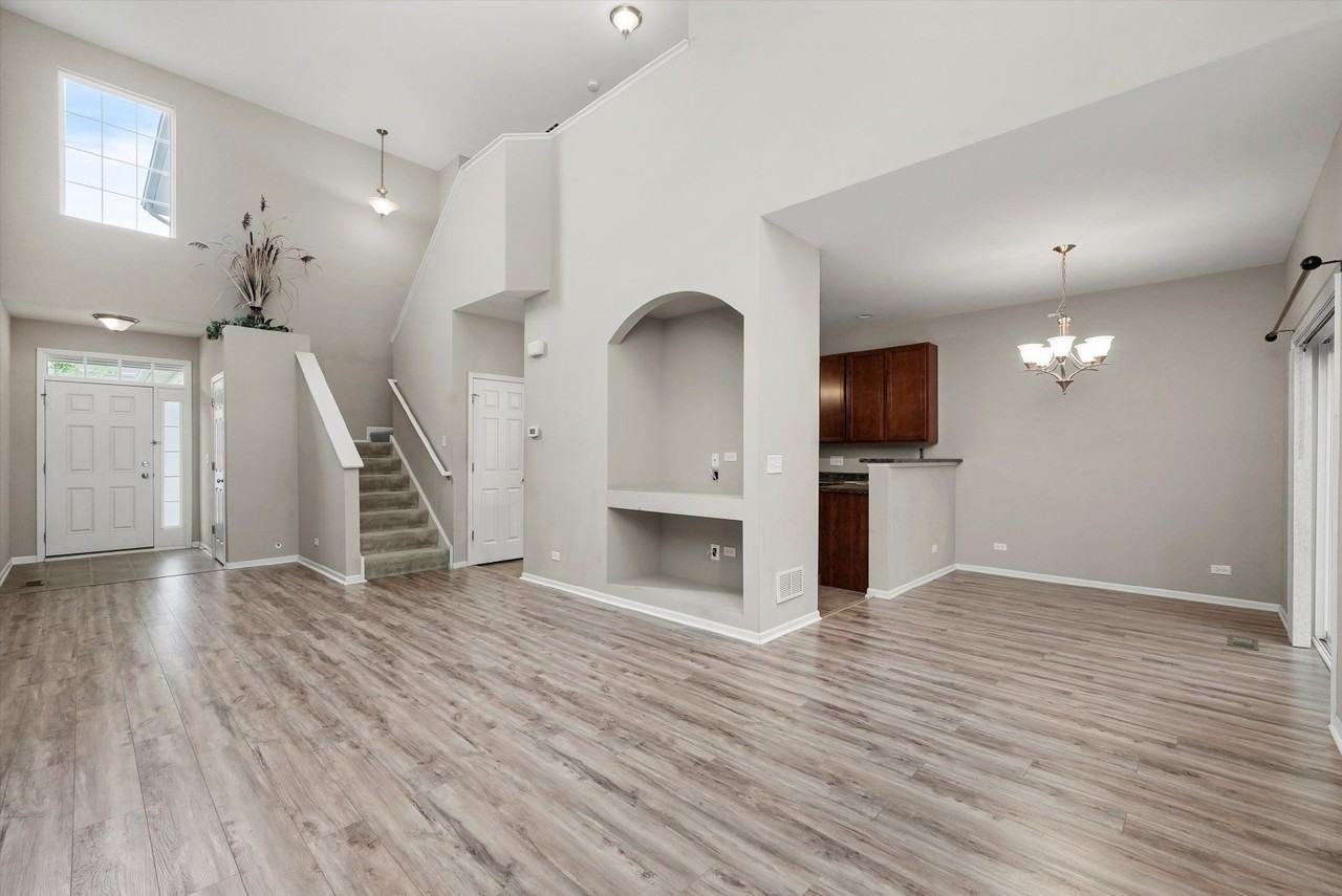 485 S Jade Ln - Photo 6 of 25