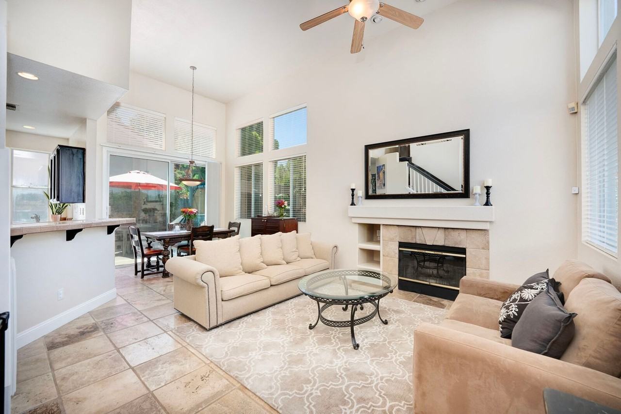 213 Pacific Oak Ct - Photo 2 of 18