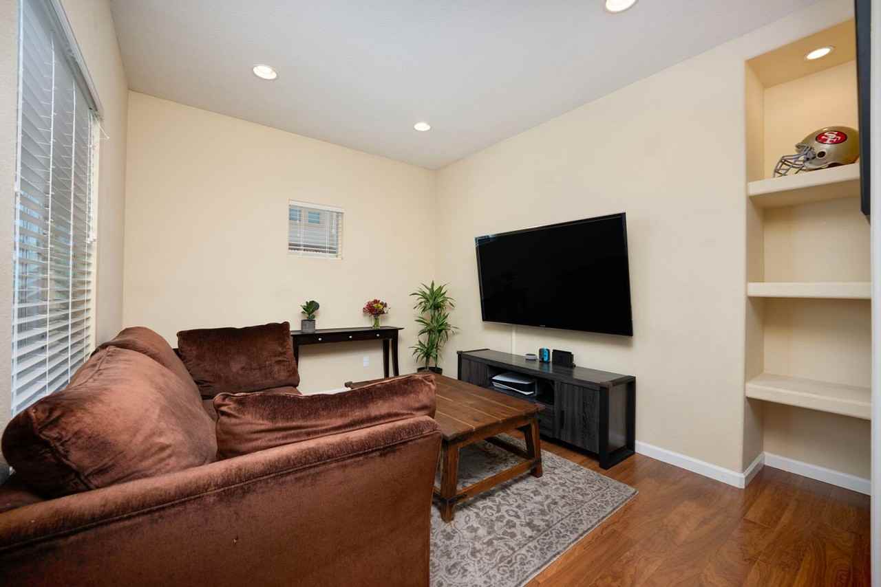 213 Pacific Oak Ct - Photo 6 of 18