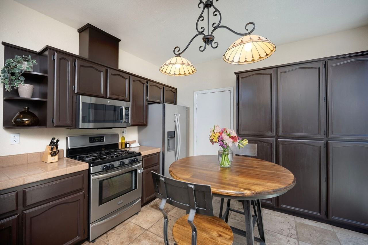 213 Pacific Oak Ct - Photo 5 of 18