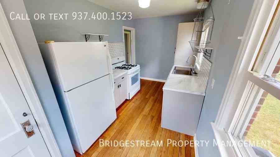 3409 Wellington Dr - Photo 2 of 10