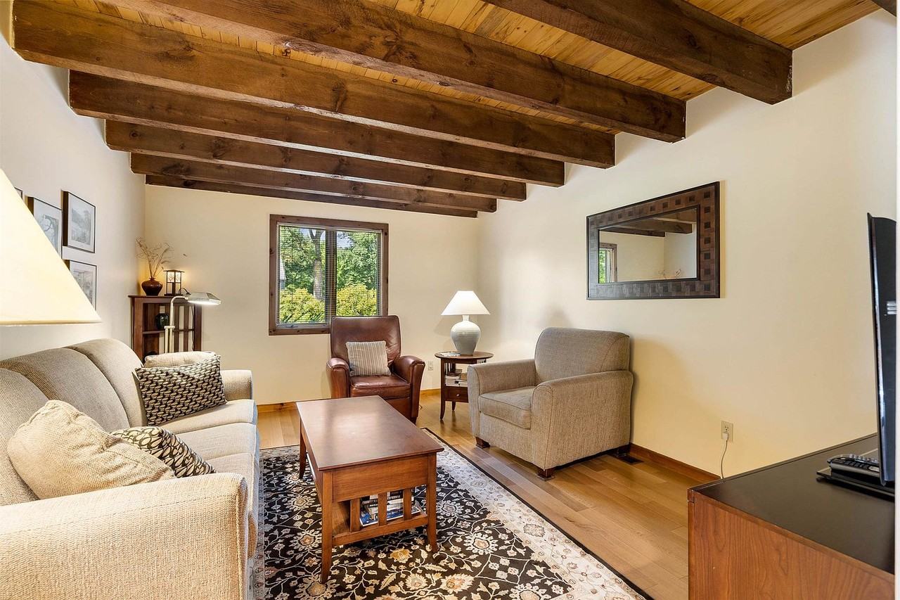 90 Wilton Rd #NA - Photo 2 of 5