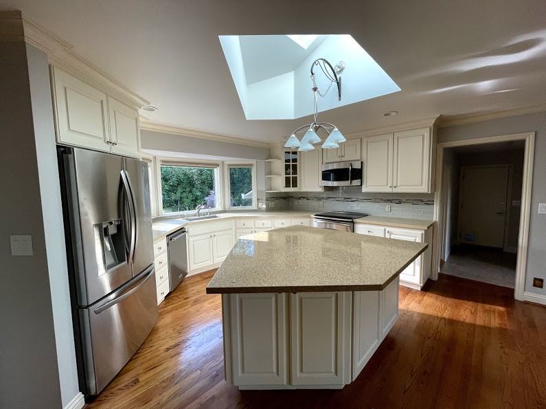 460 Harrington Ct #NA - Photo 3 of 21