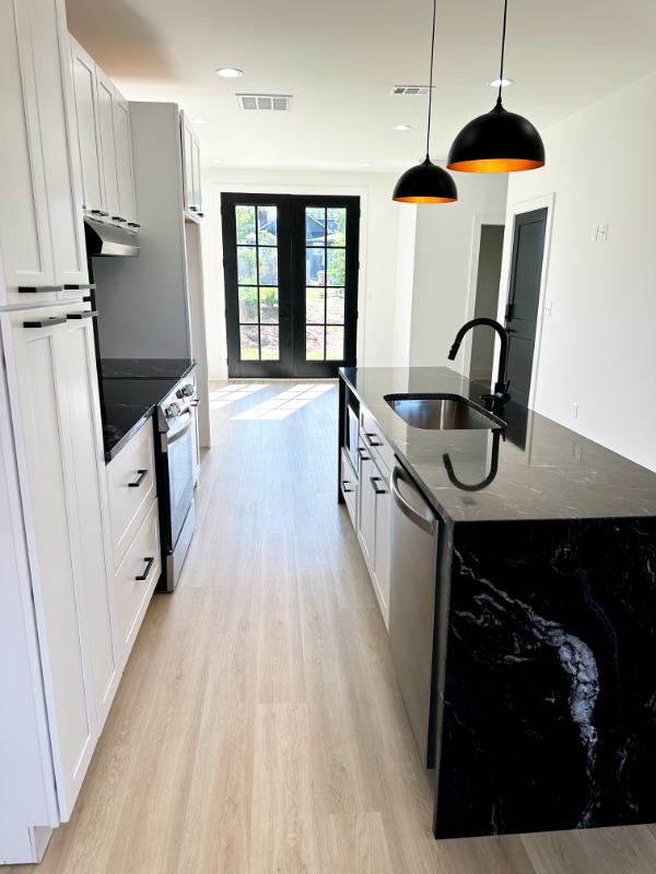 1608 23rd Ave N - Photo 3 of 10
