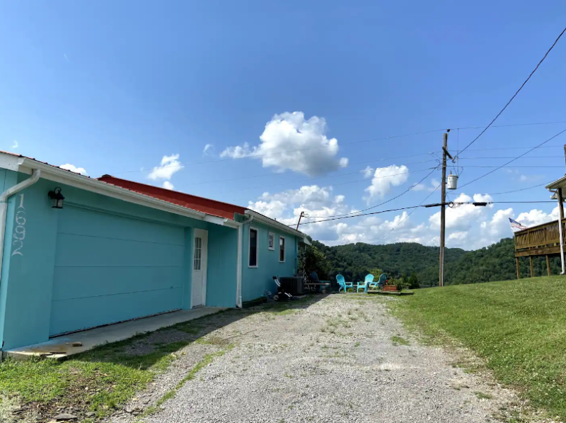 1692 Falling Water Rd - Photo 3 of 12