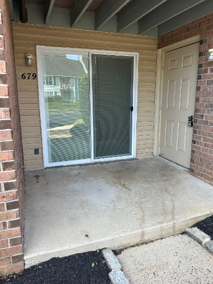 679 Sparrow Ln - Photo 3 of 14