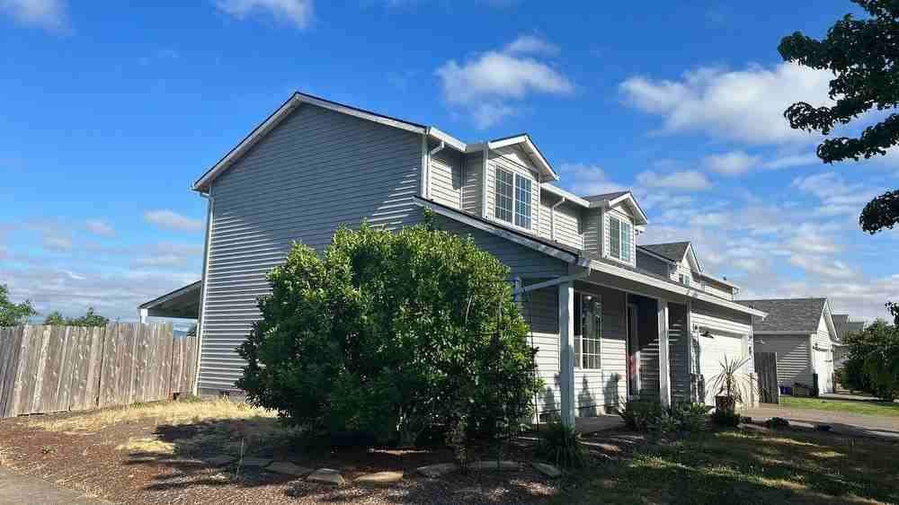 1658 S 7th St - Photo 3 of 28